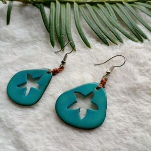 Handmade vintage teal dyed coconut teardrop dangle earrings w starfish cut-out